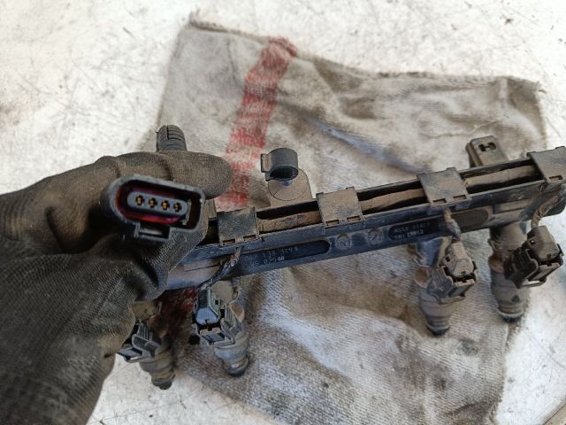 bontott SKODA FABIA I Porlasztó Sor / Híd