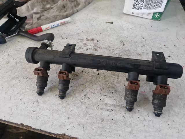 bontott SKODA FABIA I Porlasztó Sor / Híd