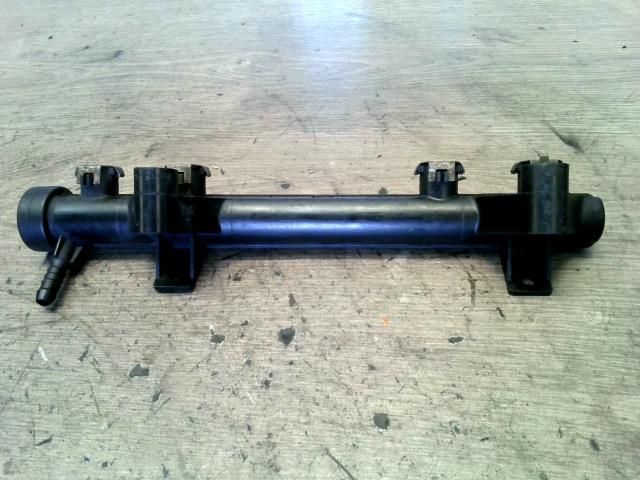 bontott SKODA FABIA I Porlasztó Sor / Híd