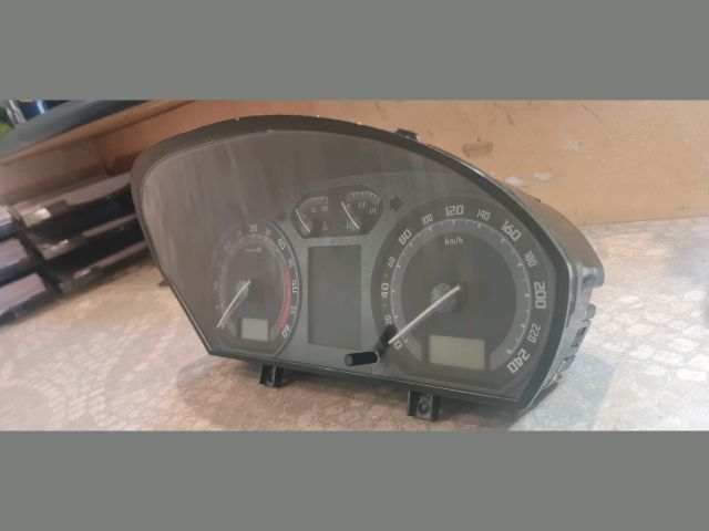 bontott SKODA FABIA I Kilométeróra