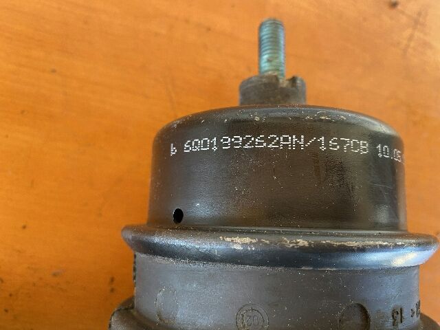 bontott SKODA FABIA I Motor Tartó Bak Jobb