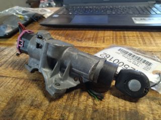 bontott SKODA FABIA I Gyújtáskapcsoló Házzal