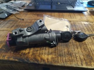 bontott SKODA FABIA I Gyújtáskapcsoló Házzal