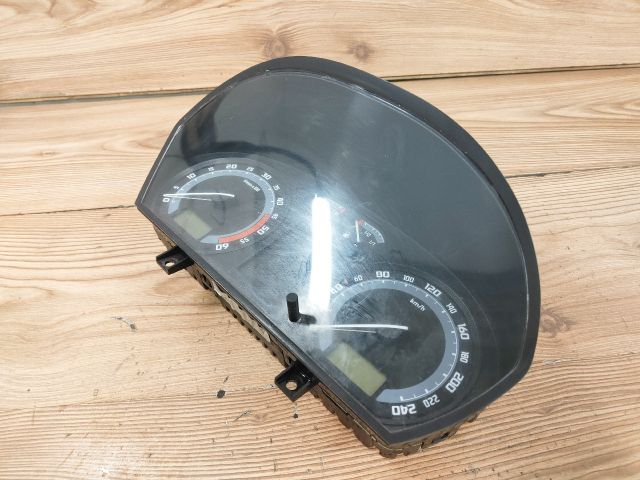 bontott SKODA FABIA I Kilométeróra