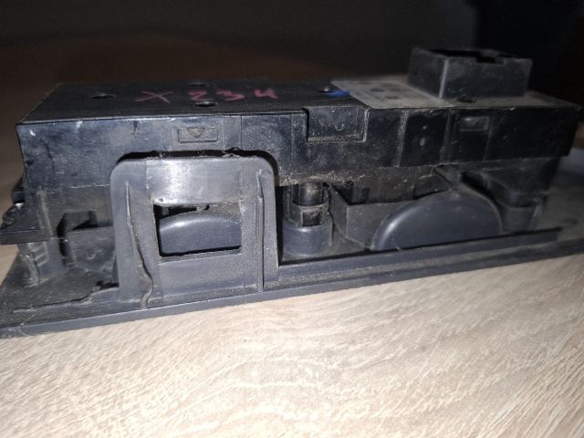 bontott SKODA FABIA I Ablakemelő Kapcsoló Négyes / Kettes