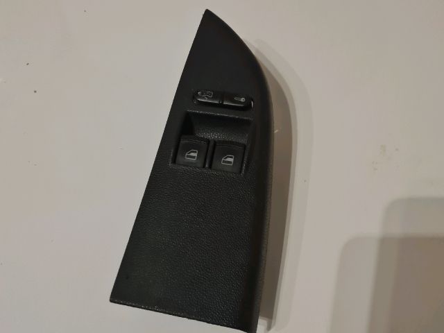 bontott SKODA FABIA I Ablakemelő Kapcsoló Négyes / Kettes