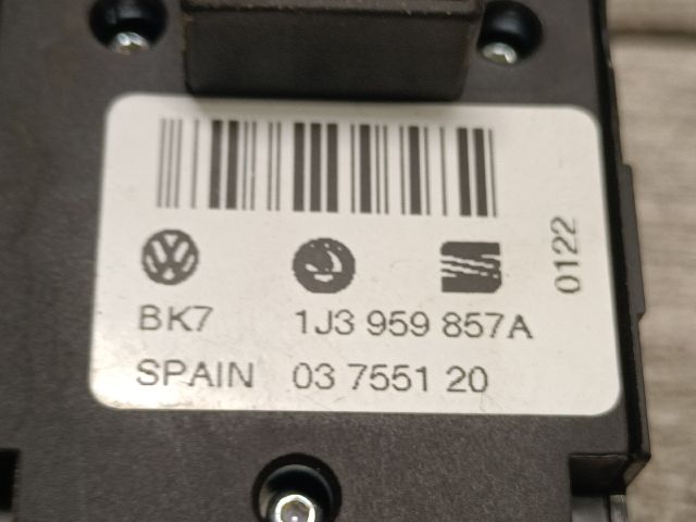 bontott SKODA FABIA I Ablakemelő Kapcsoló Négyes / Kettes