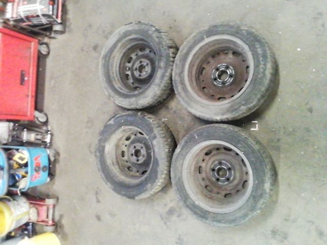 bontott SKODA FABIA I Acélfelni Szett Gumival