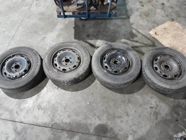 bontott SKODA FABIA I Acélfelni Szett Gumival