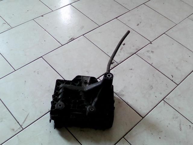 bontott SKODA FABIA I Akkumulátor Tartó