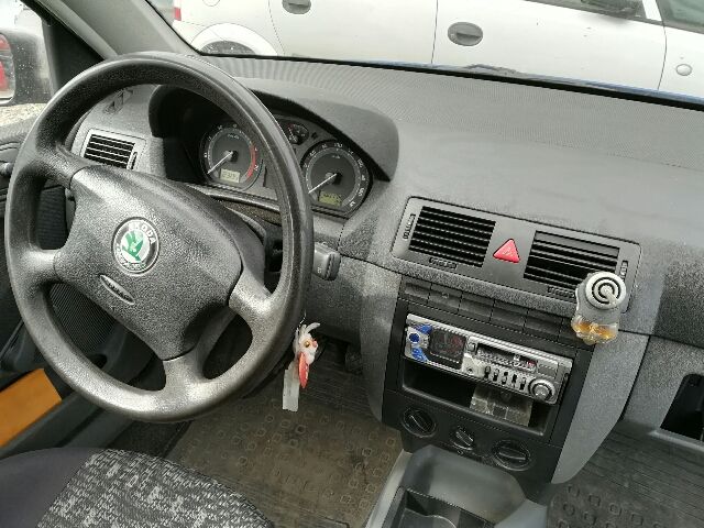 bontott SKODA FABIA I Bal B Oszlop