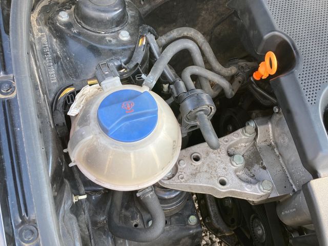 bontott SKODA FABIA I Bal C Oszlop Burkolat