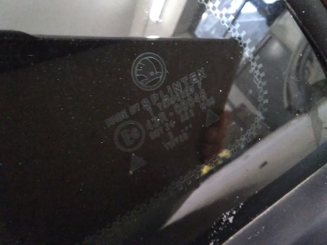 bontott SKODA FABIA I Bal C Oszlop Oldalablak Üveg