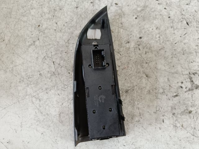 bontott SKODA FABIA I Bal első Ablakemelő Kapcsoló