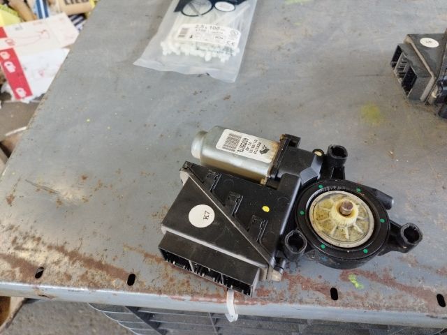 bontott SKODA FABIA I Bal első Ablakemelő Motor