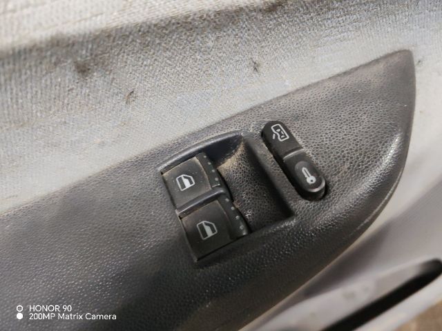 bontott SKODA FABIA I Bal első Ajtó (Részeivel)