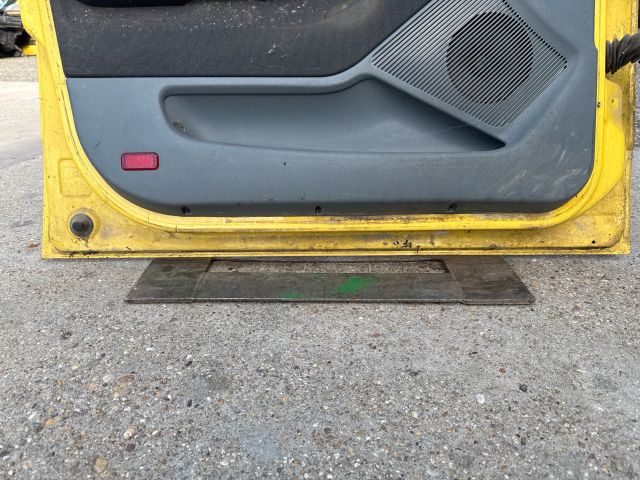 bontott SKODA FABIA I Bal első Ajtó (Részeivel)