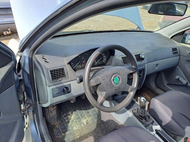 bontott SKODA FABIA I Bal első Ajtózár