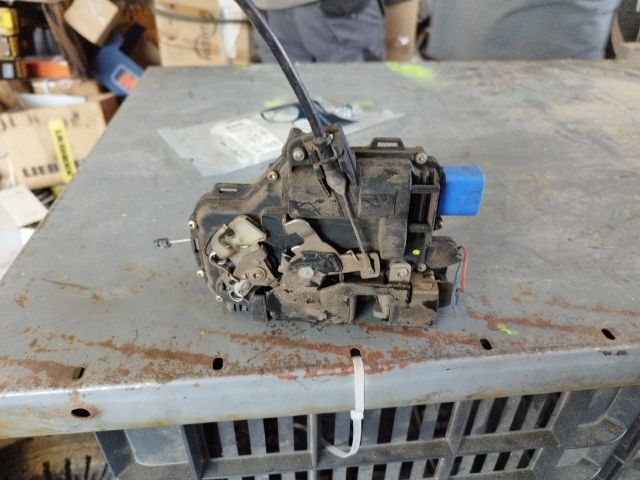 bontott SKODA FABIA I Bal első Ajtózár