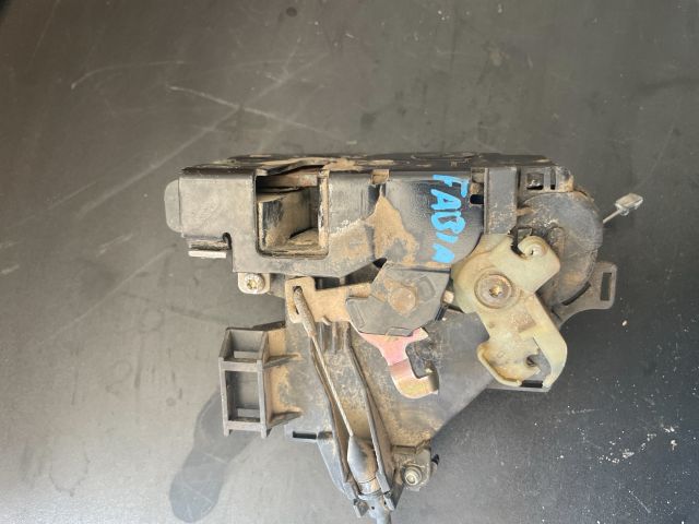 bontott SKODA FABIA I Bal első Ajtózár