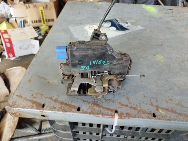 bontott SKODA FABIA I Bal első Ajtózár