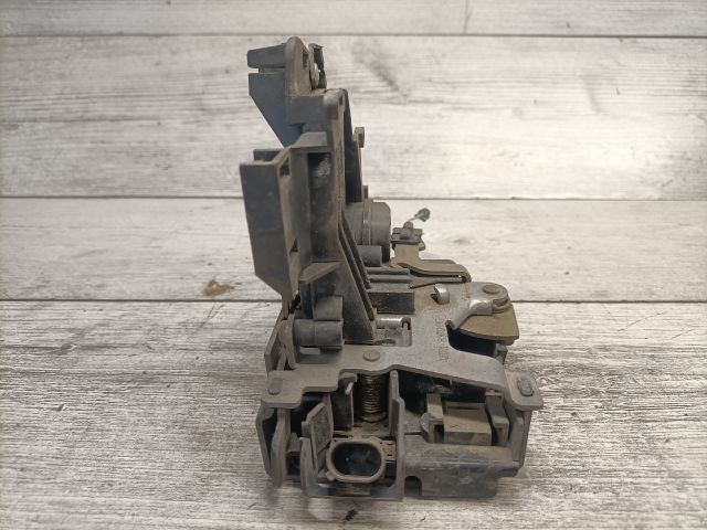 bontott SKODA FABIA I Bal első Ajtózár