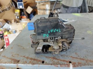 bontott SKODA FABIA I Bal első Ajtózár