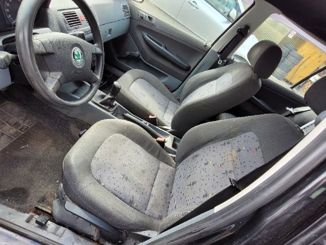 bontott SKODA FABIA I Bal első Alsó Zsanér