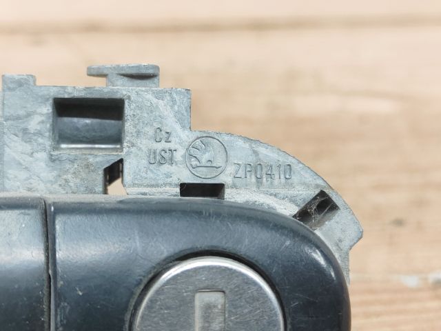 bontott SKODA FABIA I Bal első Külső Kilincs