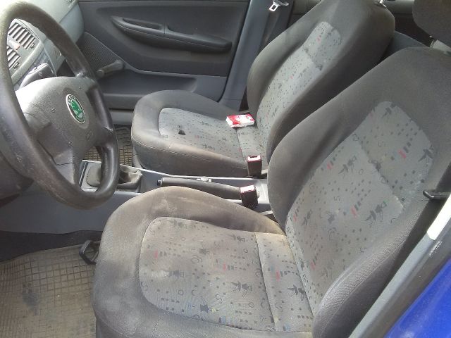 bontott SKODA FABIA I Bal első Ülés