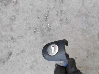 bontott SKODA FABIA I Bal első Zárbetét