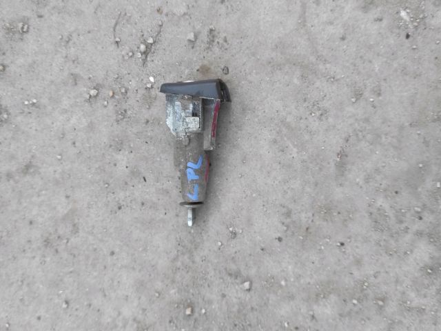 bontott SKODA FABIA I Bal első Zárbetét