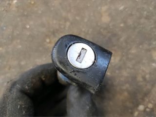 bontott SKODA FABIA I Bal első Zárbetét