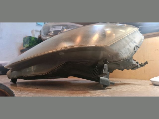 bontott SKODA FABIA I Bal Fényszóró