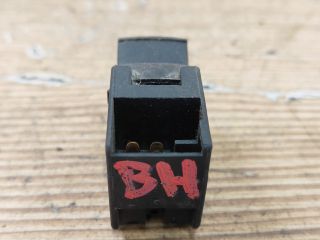 bontott SKODA FABIA I Bal hátsó Ablakemelő Kapcsoló