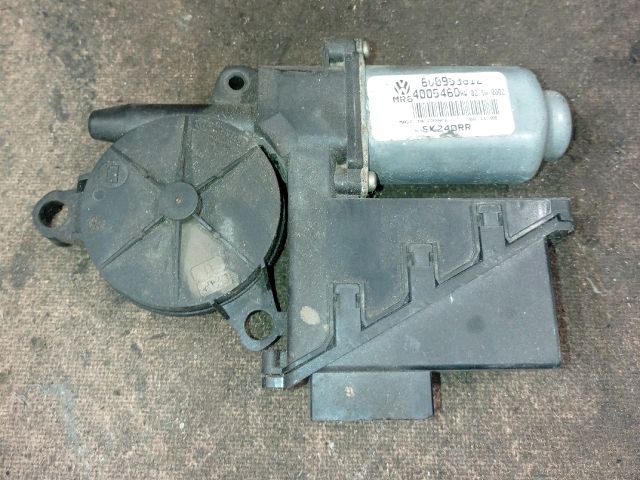 bontott SKODA FABIA I Bal hátsó Ablakemelő Kapcsoló