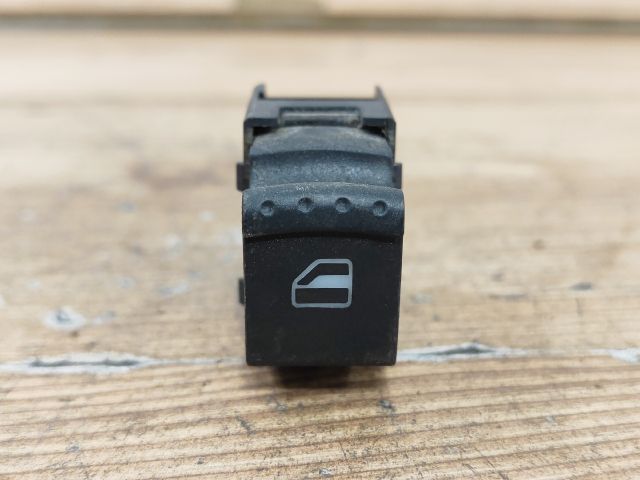 bontott SKODA FABIA I Bal hátsó Ablakemelő Kapcsoló