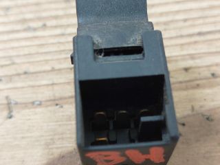 bontott SKODA FABIA I Bal hátsó Ablakemelő Kapcsoló