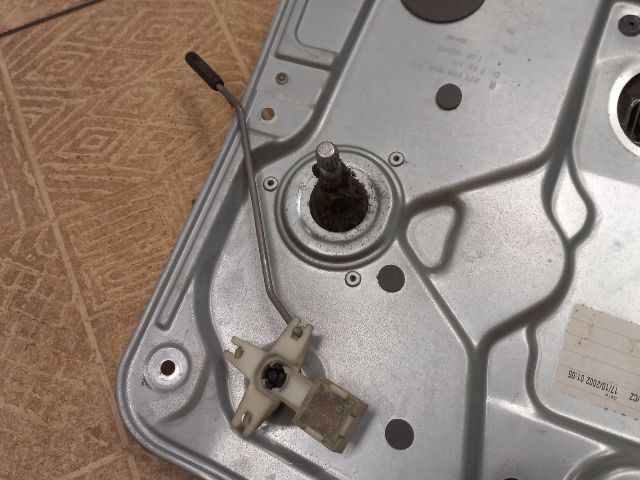 bontott SKODA FABIA I Bal hátsó Ablakemelő Szerkezet (Mechanikus)