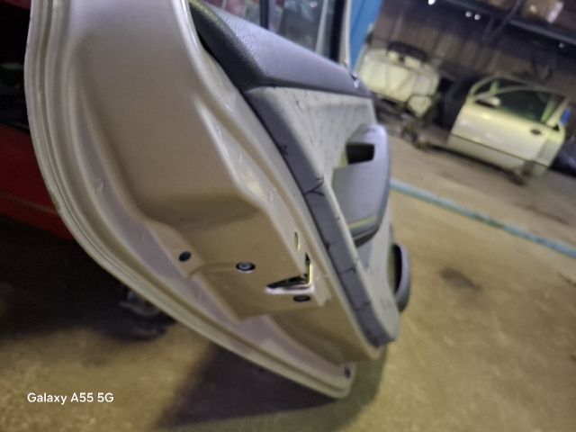 bontott SKODA FABIA I Bal hátsó Ajtó (Részeivel)