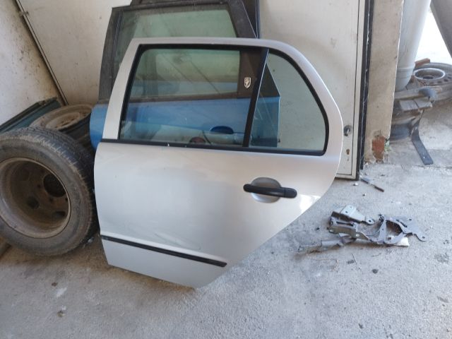 bontott SKODA FABIA I Bal hátsó Ajtó (Részeivel)