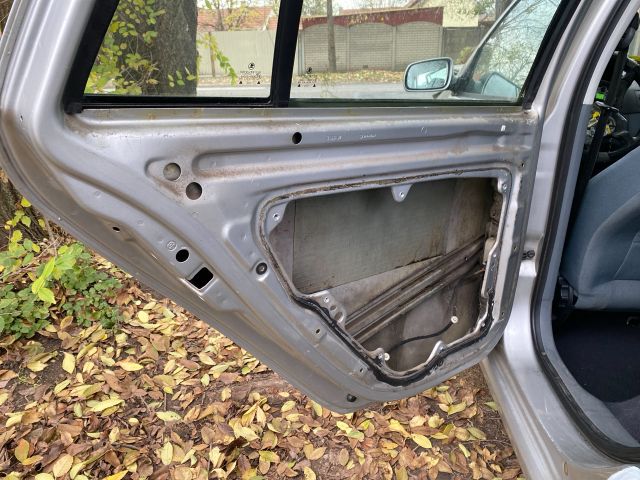 bontott SKODA FABIA I Bal hátsó Ajtó (Üres lemez)