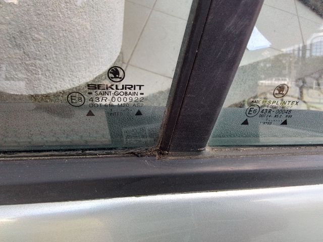 bontott SKODA FABIA I Bal hátsó Ajtóhatároló