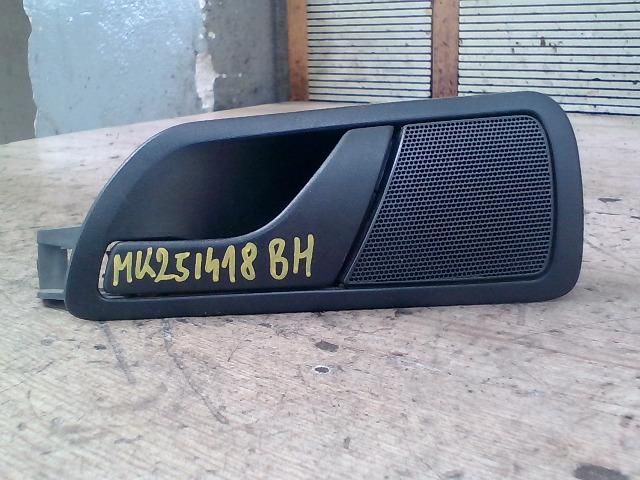 bontott SKODA FABIA I Bal hátsó Belső Kilincs