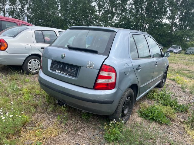 bontott SKODA FABIA I Bal hátsó Fejtámla