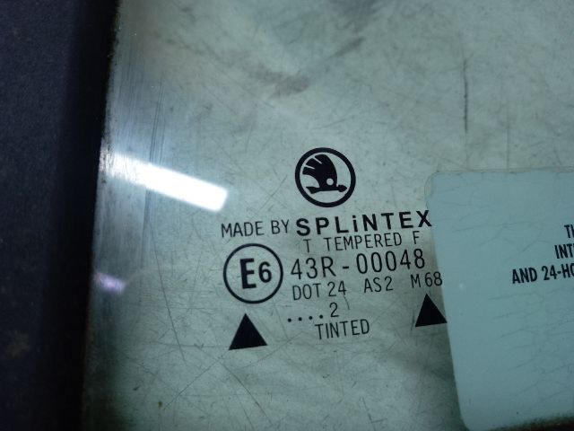 bontott SKODA FABIA I Bal hátsó Fixüveg (Ajtóban)