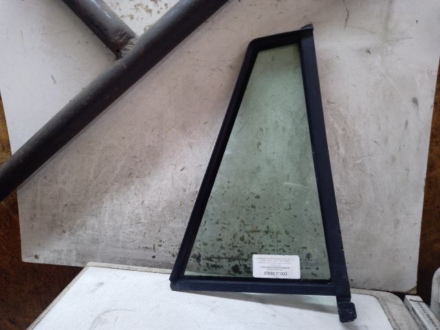 bontott SKODA FABIA I Bal hátsó Fixüveg (Ajtóban)