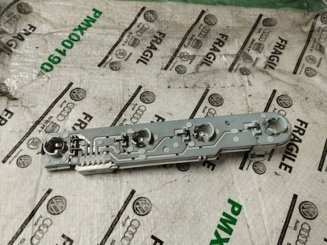 bontott SKODA FABIA I Bal Hátsó Lámpa Foglalat