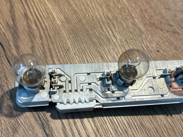 bontott SKODA FABIA I Bal Hátsó Lámpa Foglalat