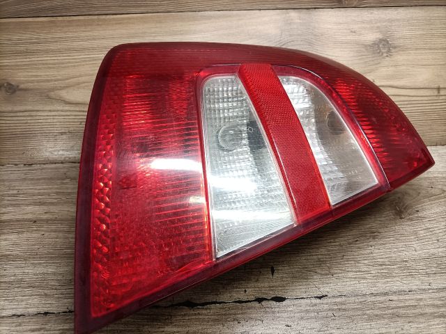 bontott SKODA FABIA I Bal Hátsó Lámpa